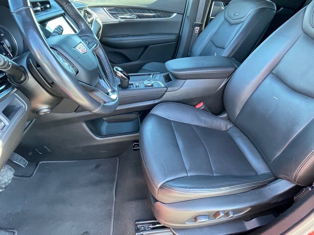 Used 2024 Cadillac XT6 Premium Luxury image 14