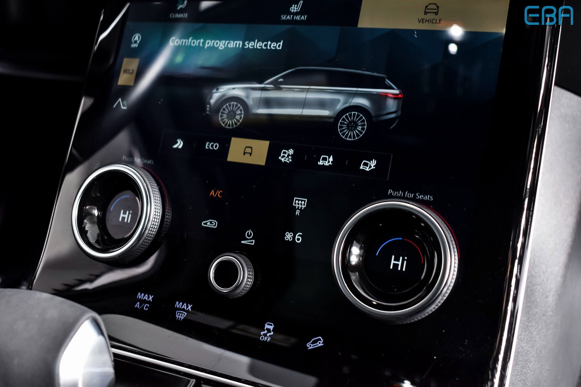 Used 2021 Land Rover Range Rover Velar R-Dynamic S image 27