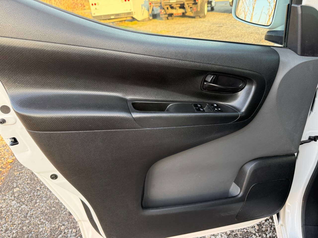 Used 2018 Nissan NV200 SV w/ Navigation Package image 28