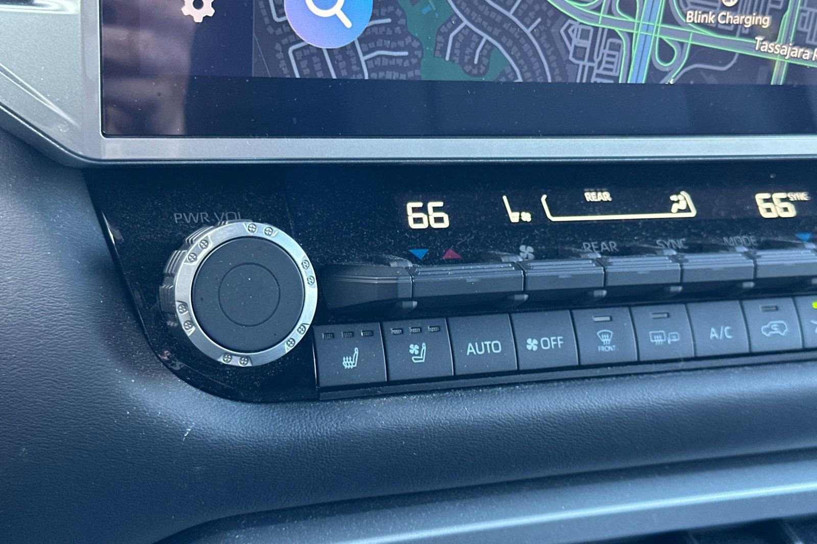 Used 2024 Toyota Sequoia Platinum image 28