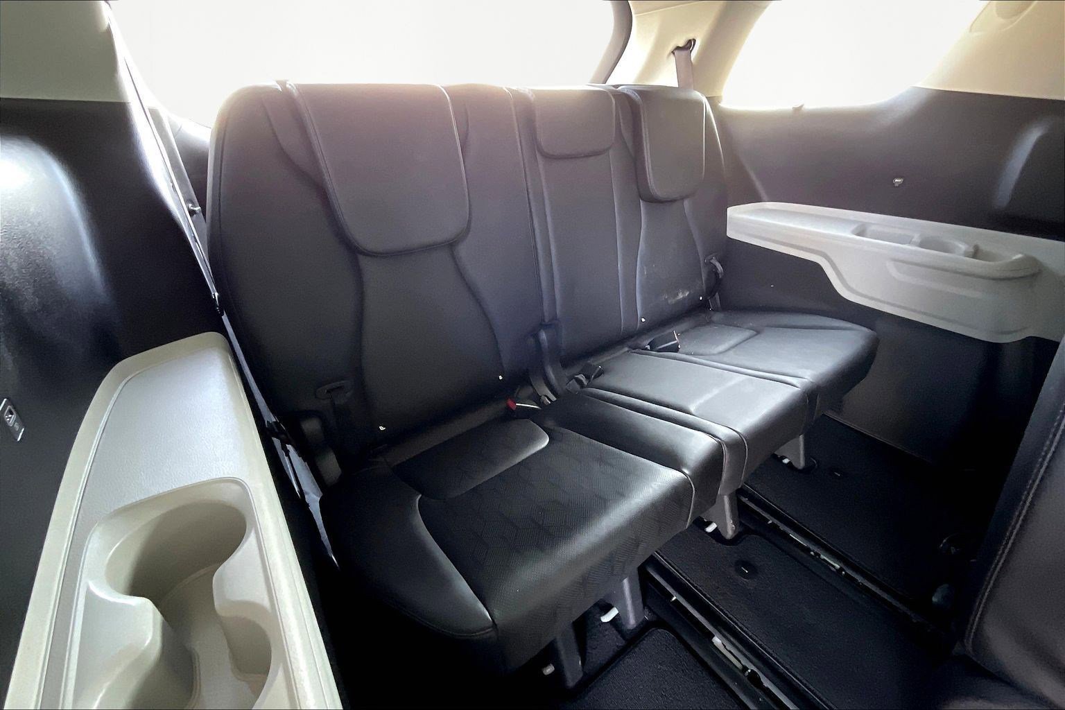 Used 2024 Kia Carnival SX image 25