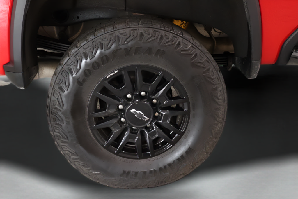 Used 2024 Chevrolet Silverado 2500 ZR2 AWD/4WD image 30