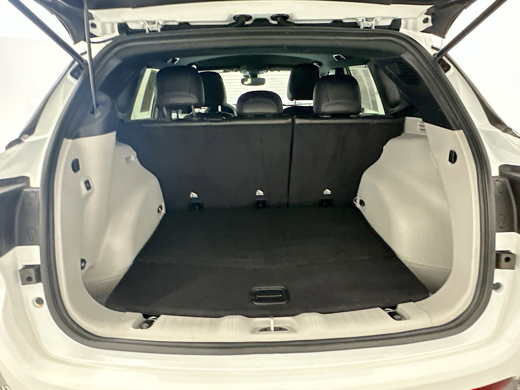 Used 2024 Jeep Compass Latitude w/ Convenience Group image 29