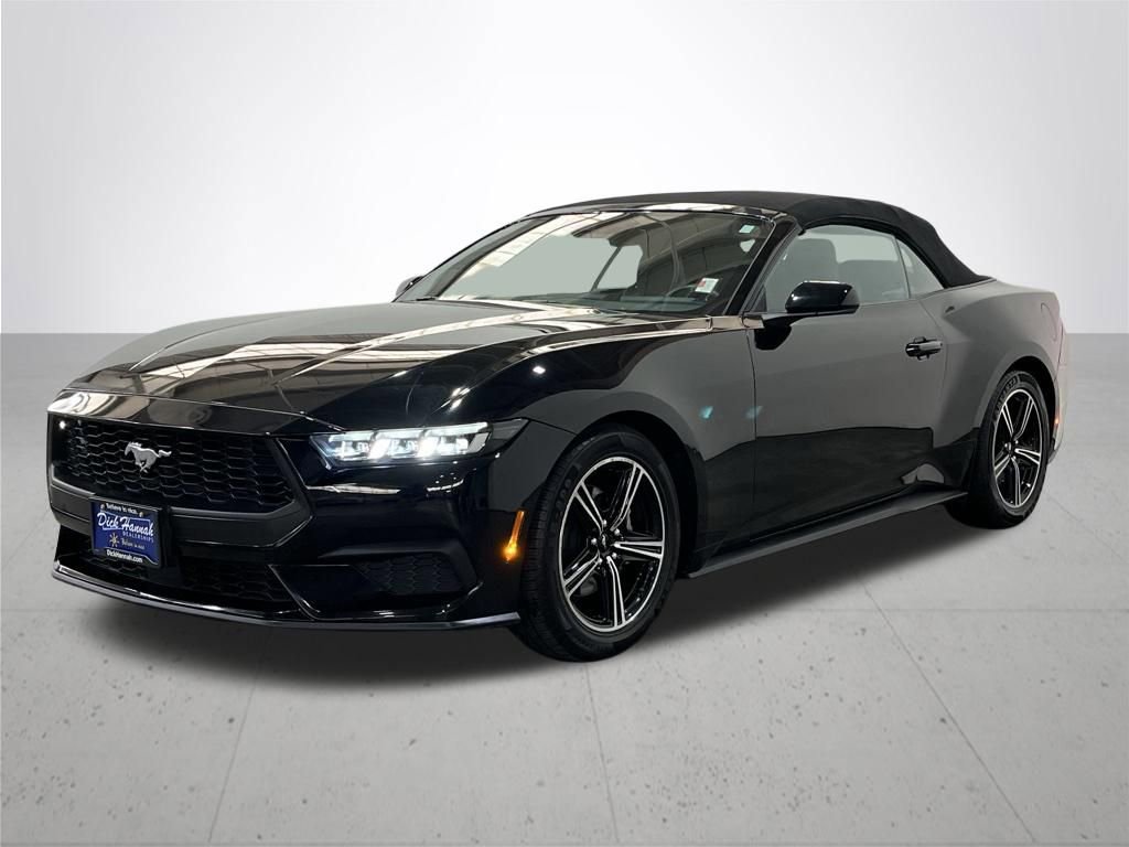 Used 2024 Ford Mustang Convertible RWD image 2
