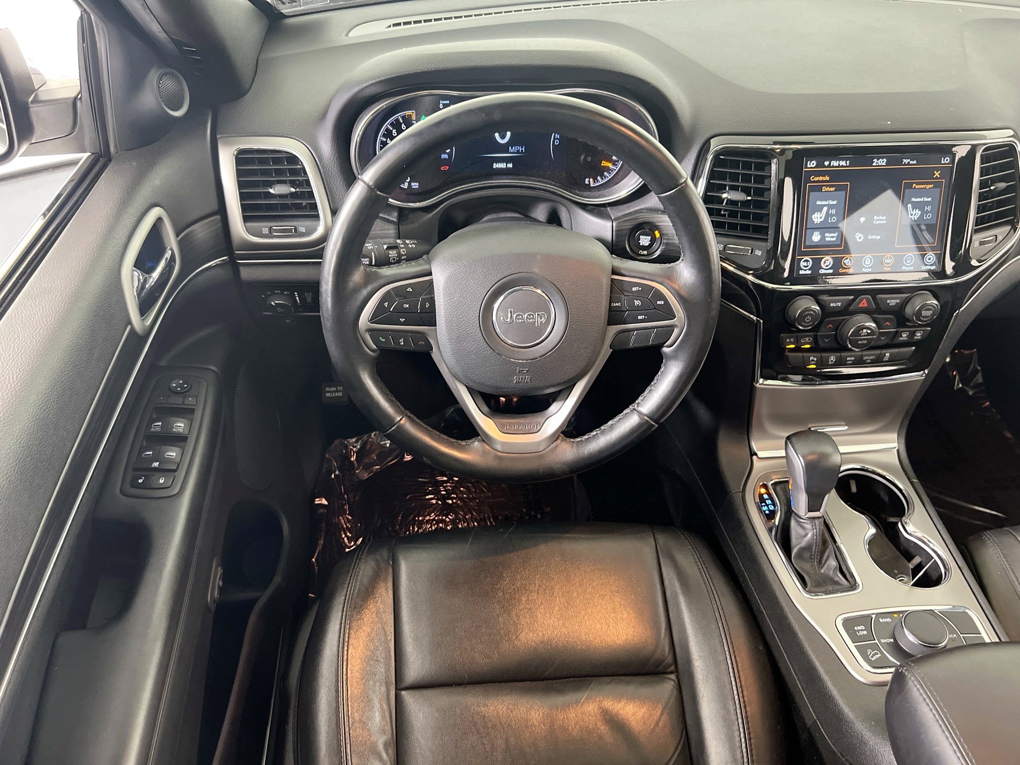 Used 2022 Jeep Grand Cherokee Limited image 23