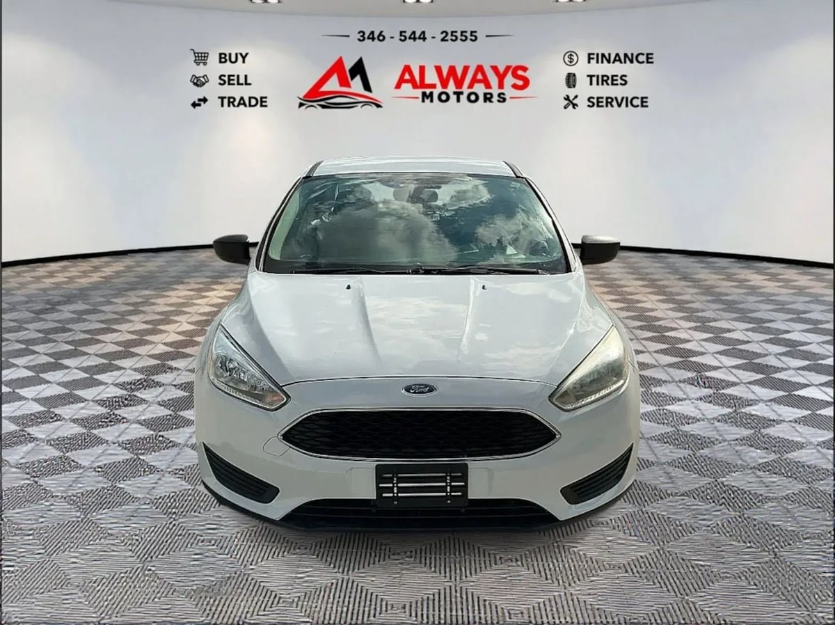 Used 2016 Ford Focus S FWD image 2