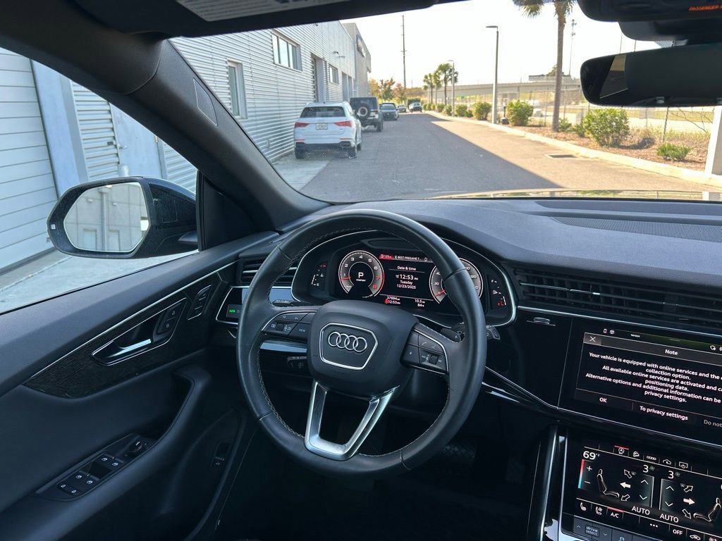 Used 2022 Audi Q8 Premium Plus w/ Premium Plus Package image 8