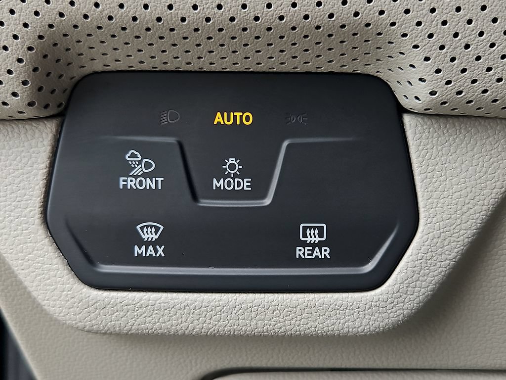 Certified 2024 Volkswagen Atlas SE w/ Panoramic Sunroof Package AWD/4WD image 26