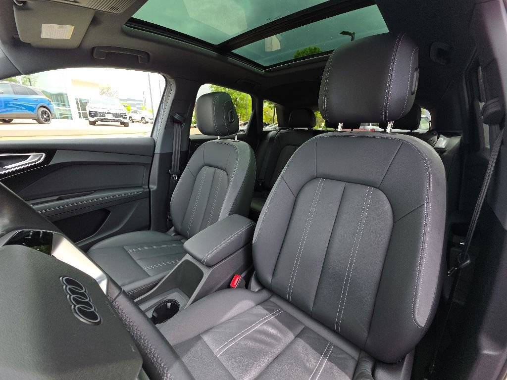 Used 2023 Audi Q4 e-tron Prestige w/ Black Optic Package AWD/4WD image 11
