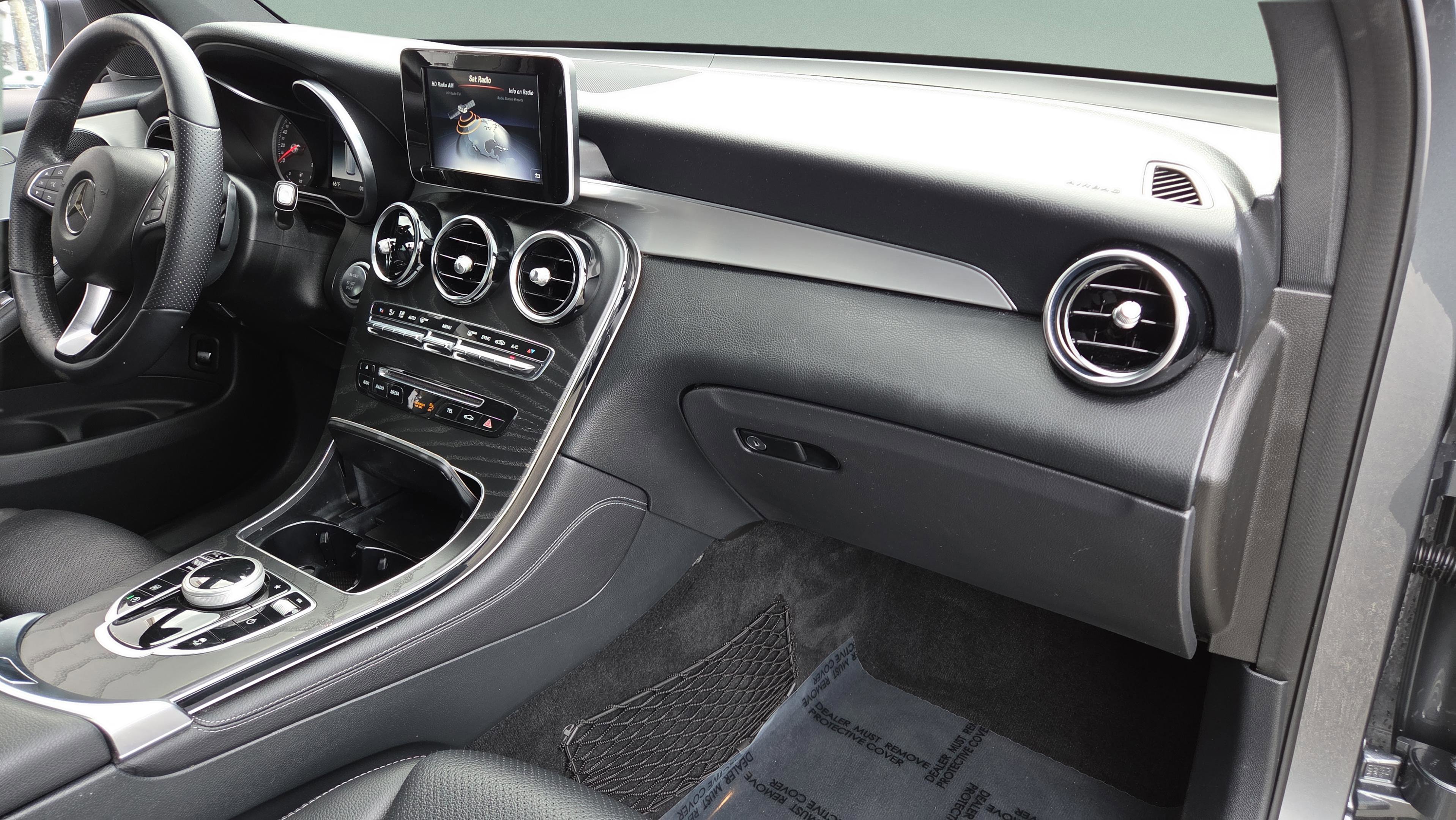 Used 2019 Mercedes-Benz GLC 300 image 18