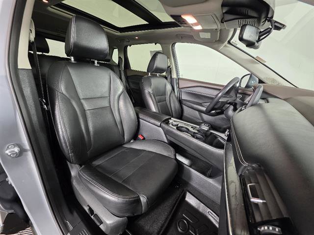 Used 2021 Nissan Rogue SL w/ Premium Package image 14