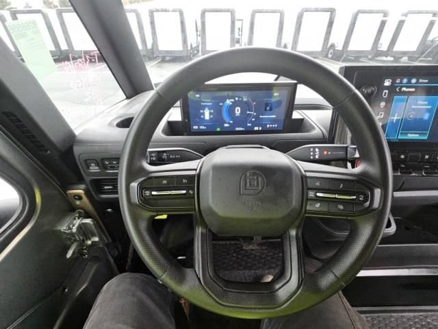 Used 2024 Chevrolet Brightdrop 600 w/ Commercial Equipment Package AWD/4WD image 31