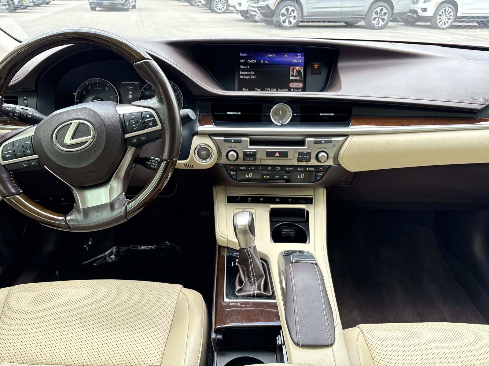 Used 2017 Lexus ES 350 w/ Luxury Package FWD image 31