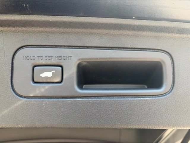 Used 2024 Honda Pilot Touring image 15