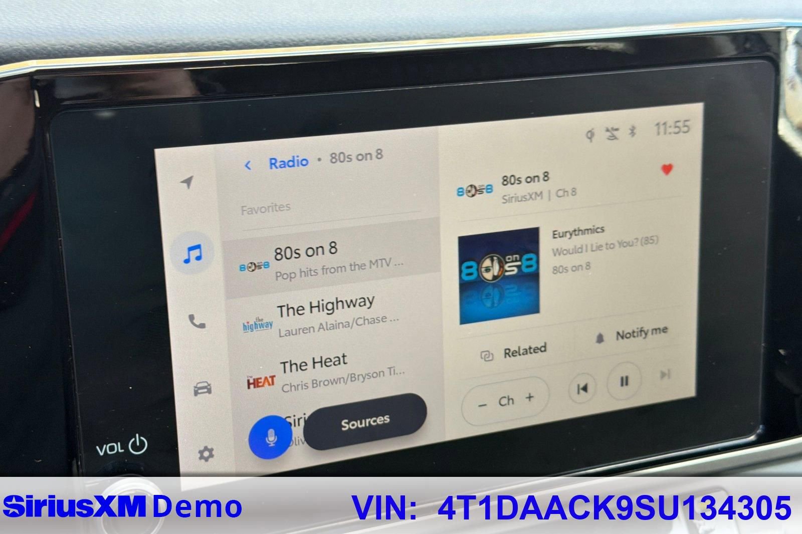 Used 2025 Toyota Camry LE image 23