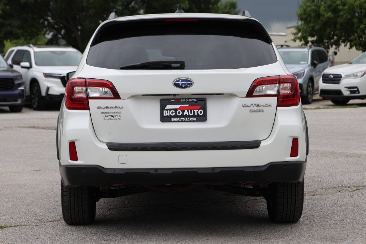 Used 2017 Subaru Outback 3.6R Touring AWD/4WD image 10