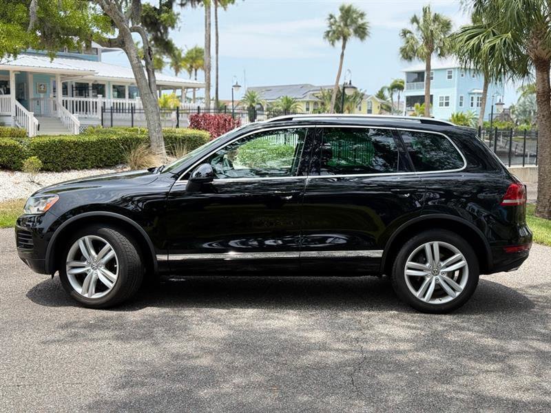 Used 2012 Volkswagen Touareg Sport AWD/4WD image 2