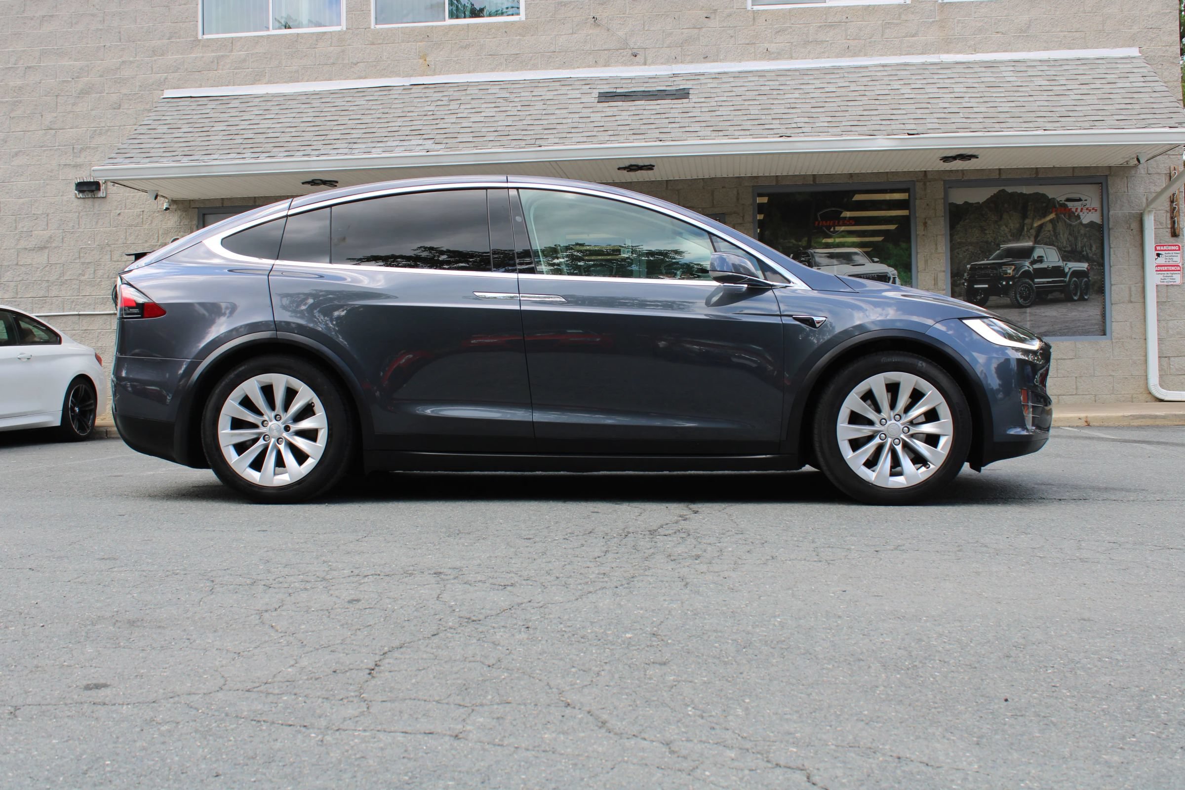 Used 2017 Tesla Model X 75D AWD/4WD image 26