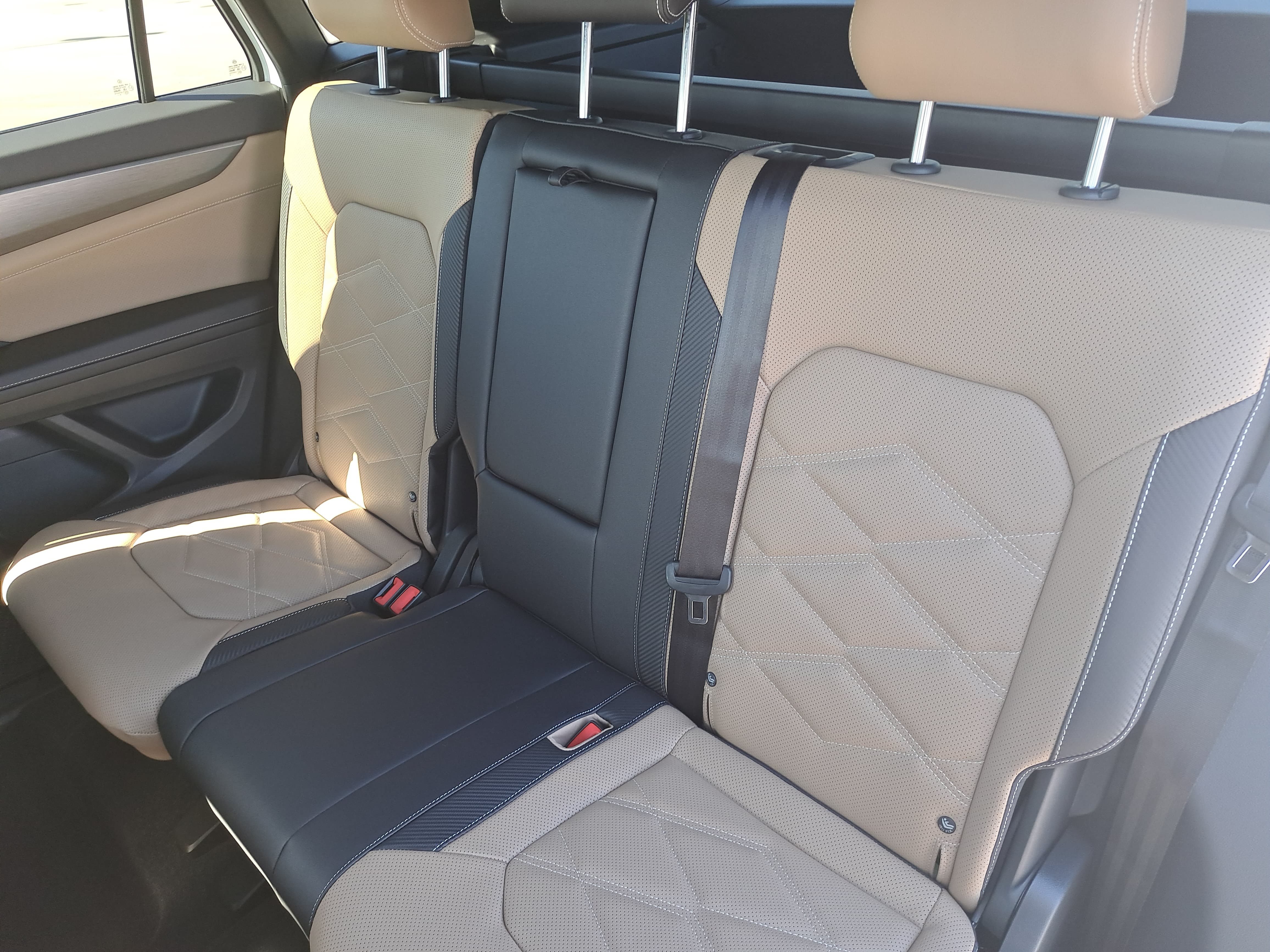 New 2026 Volkswagen Atlas Cross Sport SE AWD/4WD image 13