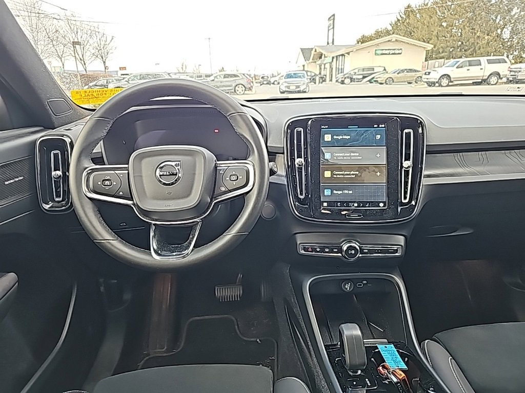 Used 2023 Volvo XC40 Recharge Ultimate image 2