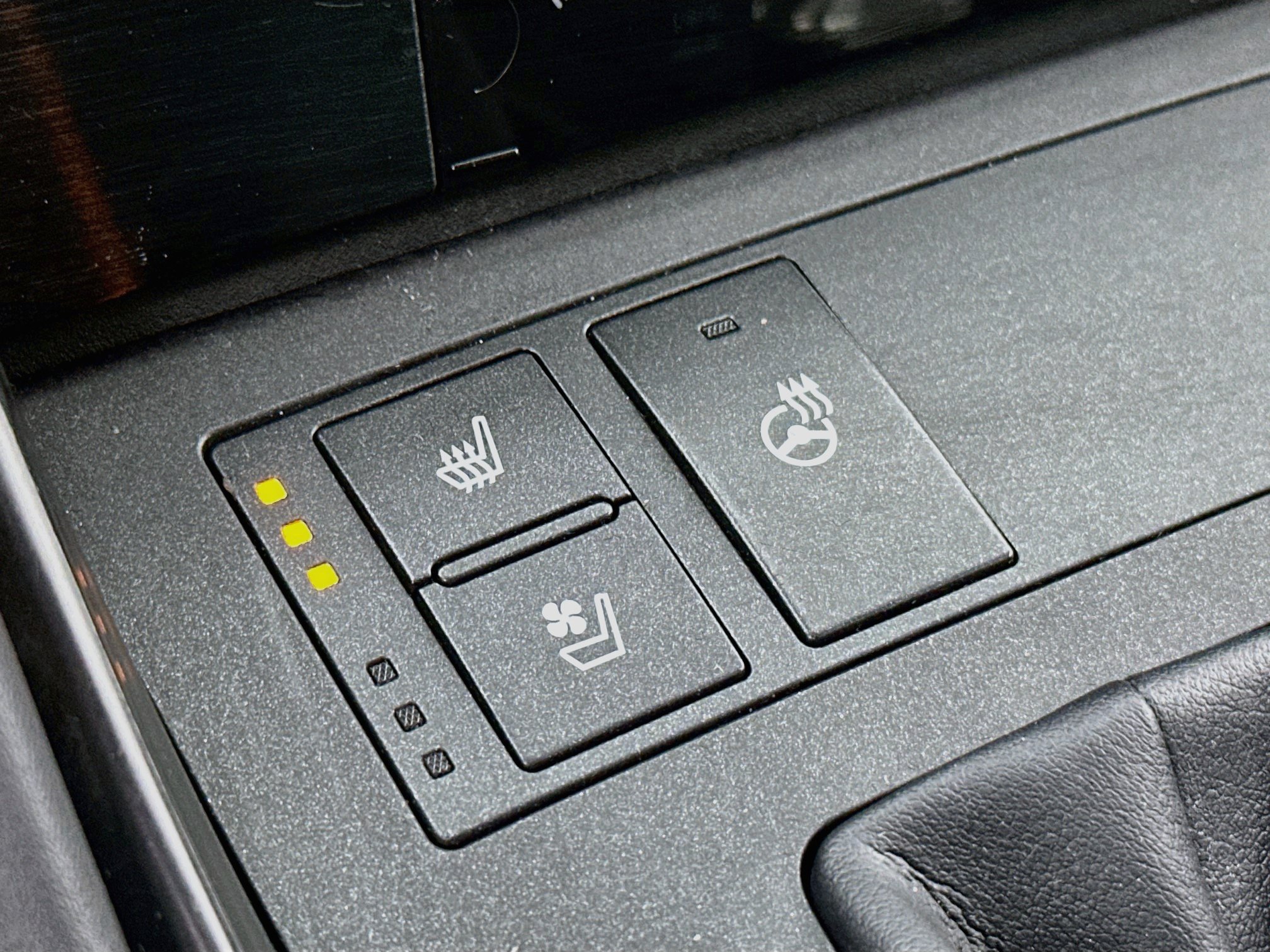 Used 2022 Lexus IS 350 F Sport RWD image 20