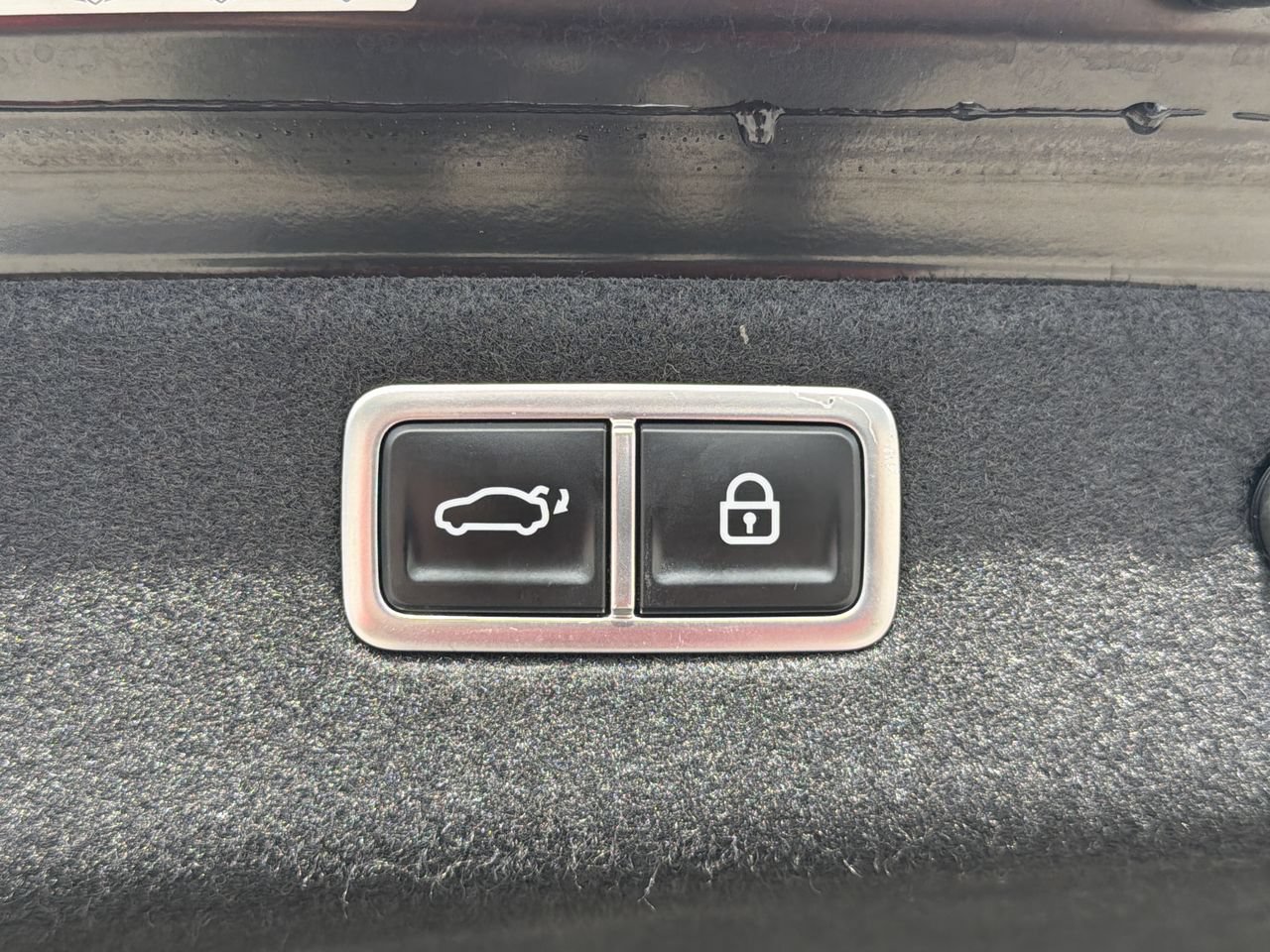 Used 2025 Genesis G70 3.3T Advanced w/ Sport Prestige Package RWD image 9