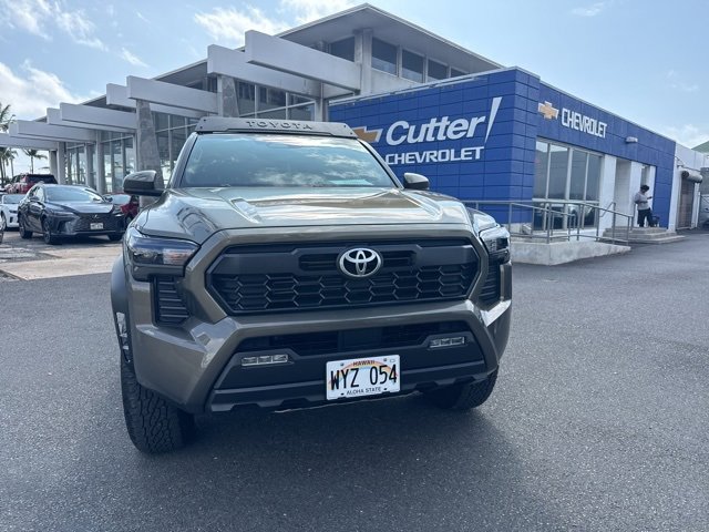Used 2024 Toyota Tacoma 4x4 Double Cab image 2