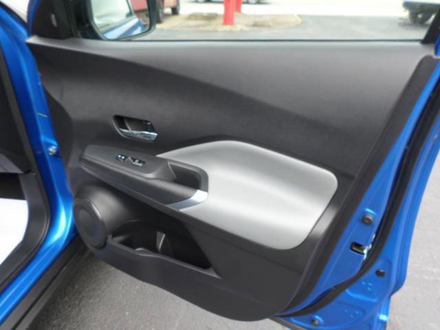 Used 2024 Nissan Kicks SR w/ SR Premium Package FWD image 30