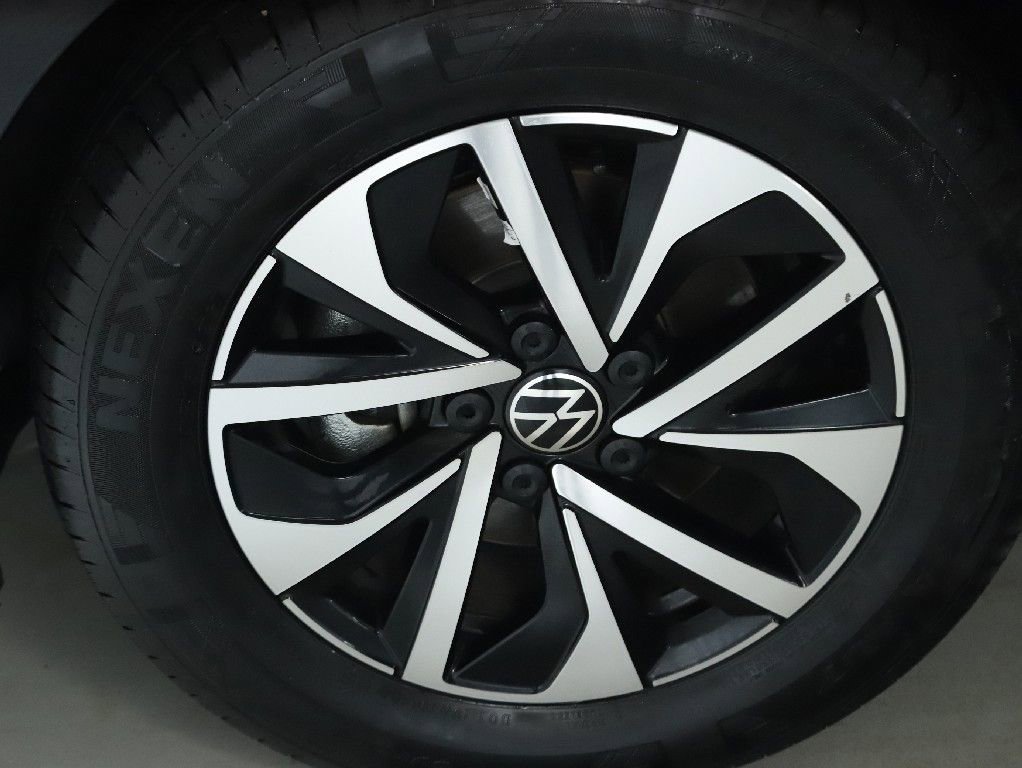 Used 2025 Volkswagen Jetta S image 36