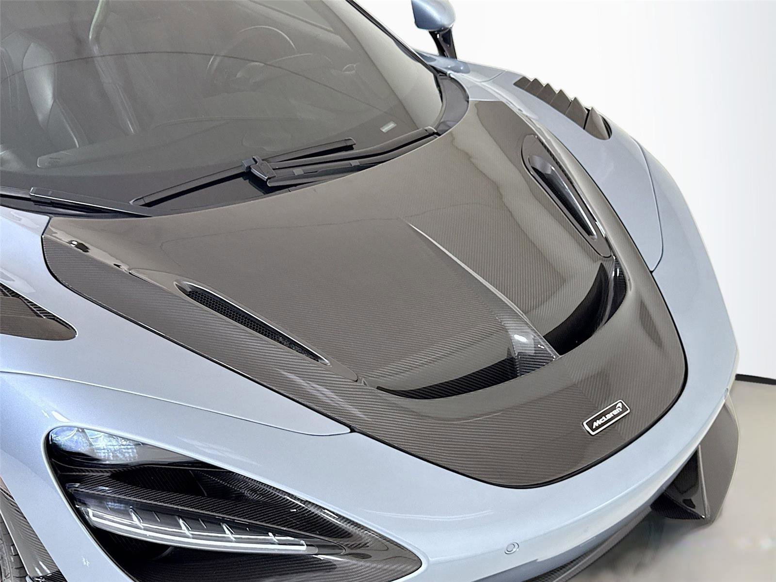 Used 2019 McLaren 720S RWD image 31