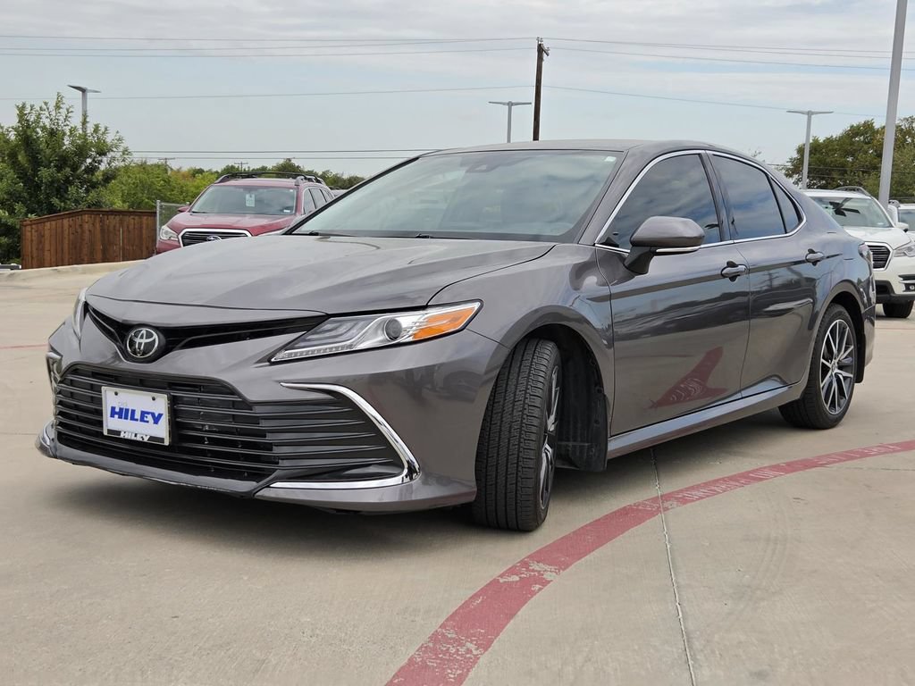 Used 2023 Toyota Camry XLE FWD image 2