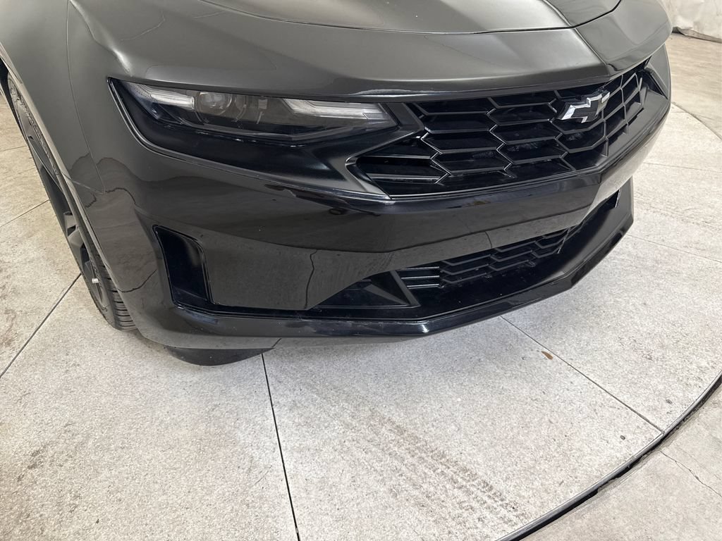Used 2021 Chevrolet Camaro LT RWD image 11