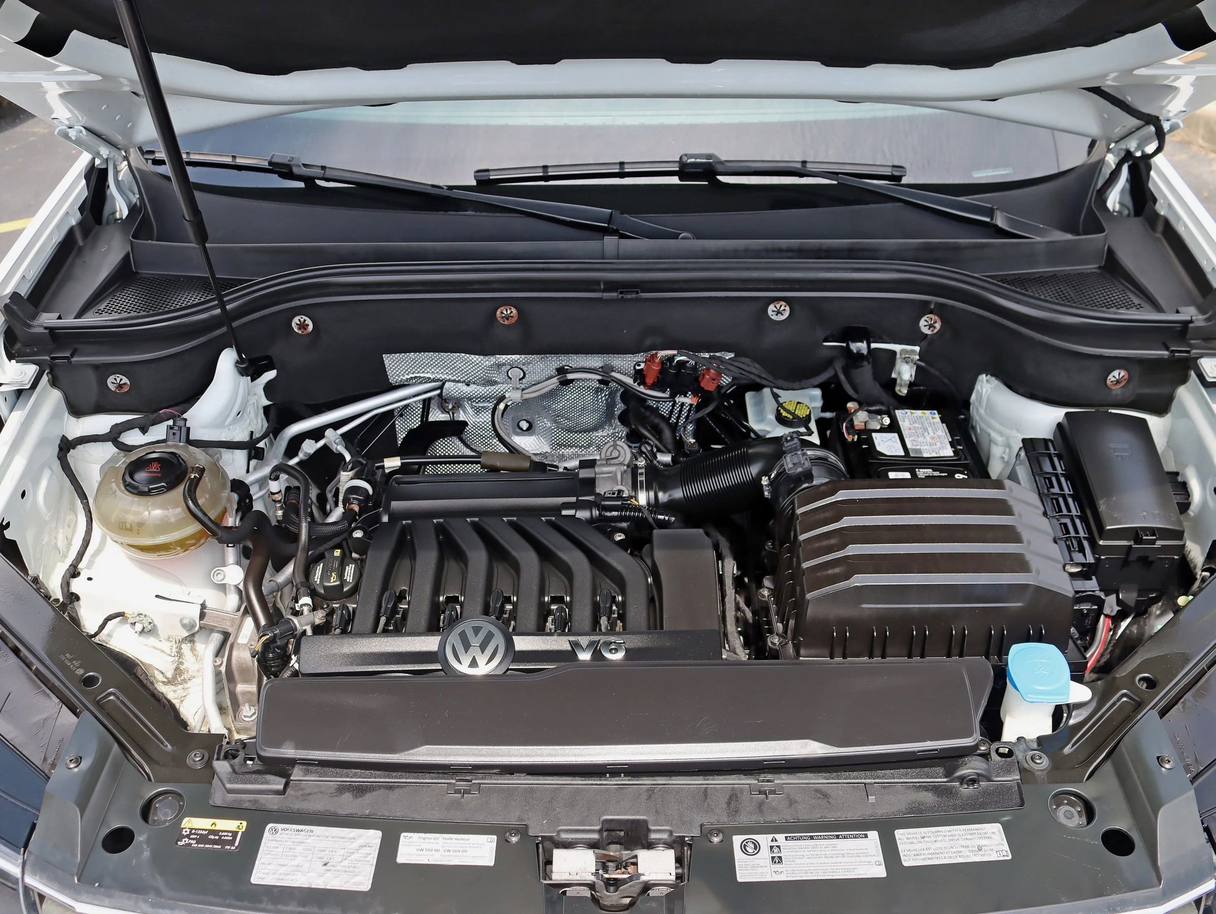 Used 2018 Volkswagen Atlas SE image 38