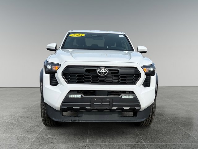 Used 2025 Toyota Tacoma TRD Off-Road image 8