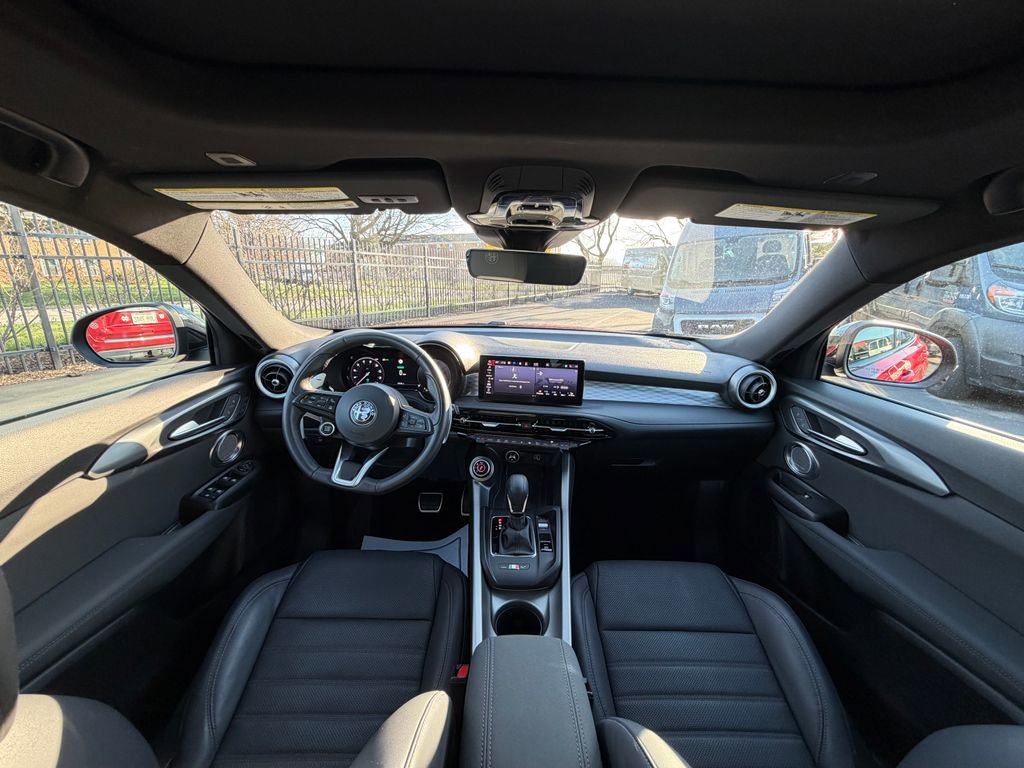 Used 2024 Alfa Romeo Tonale Veloce image 11