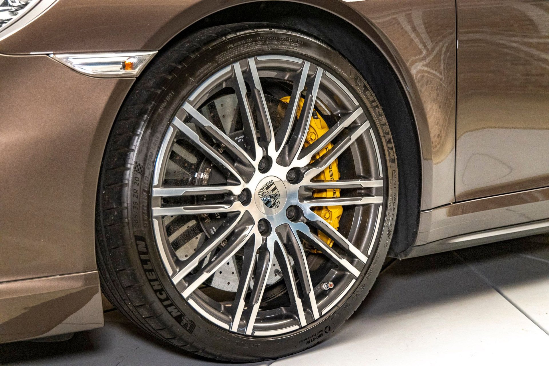 Used 2015 Porsche 911 4 Coupe image 11