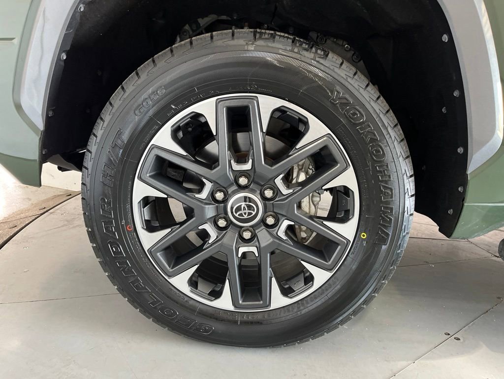 Used 2023 Toyota Tundra Limited AWD/4WD image 14