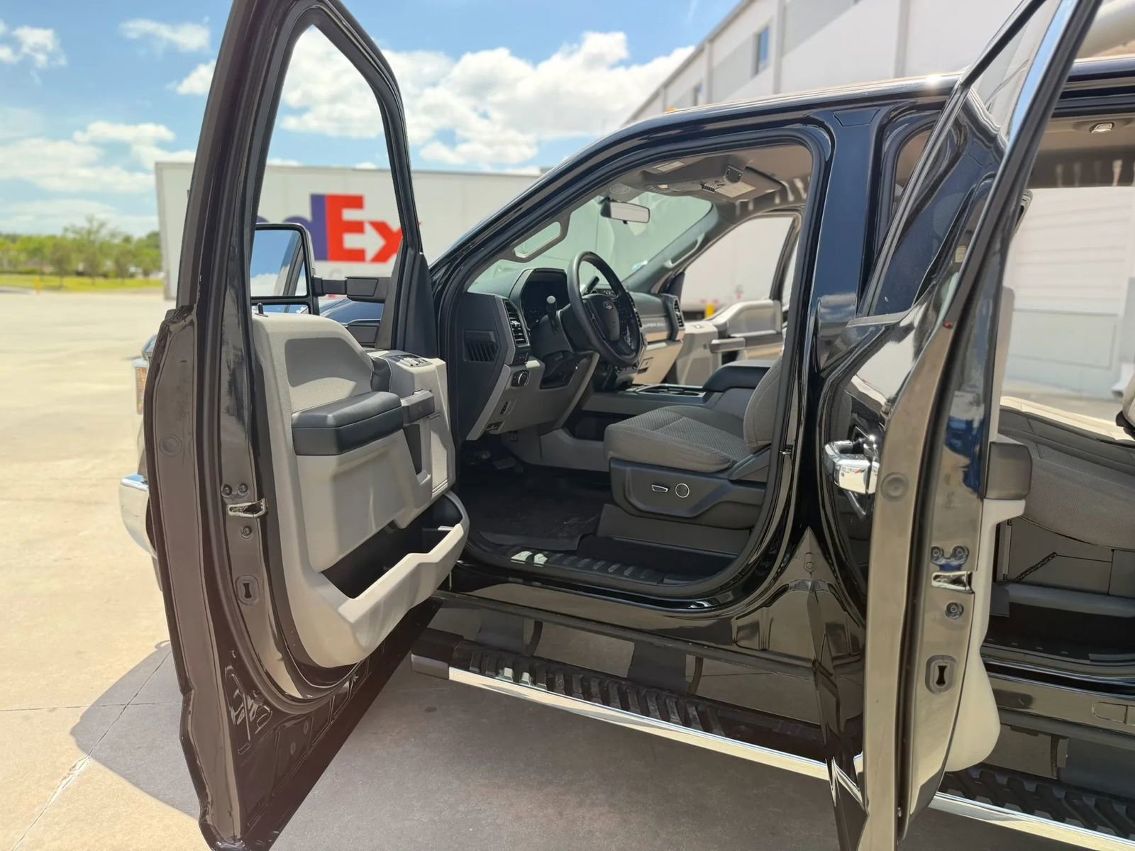 Used 2019 Ford F250 XLT w/ XLT Premium Package AWD/4WD image 20