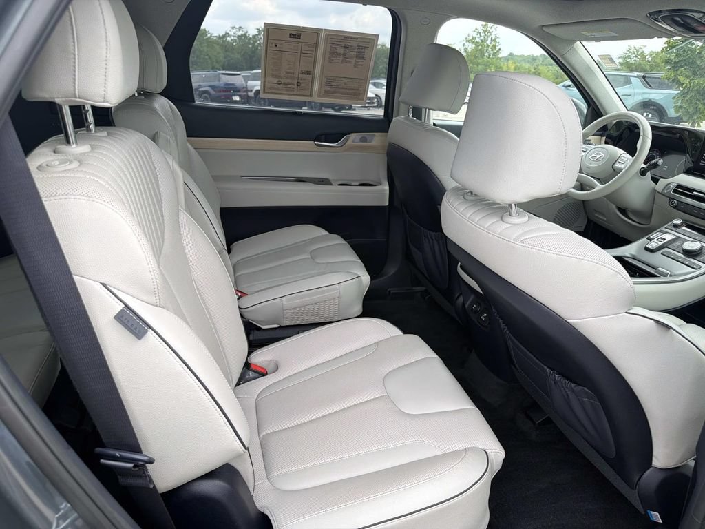 Used 2023 Hyundai Palisade Limited w/ Cargo Package AWD/4WD image 27
