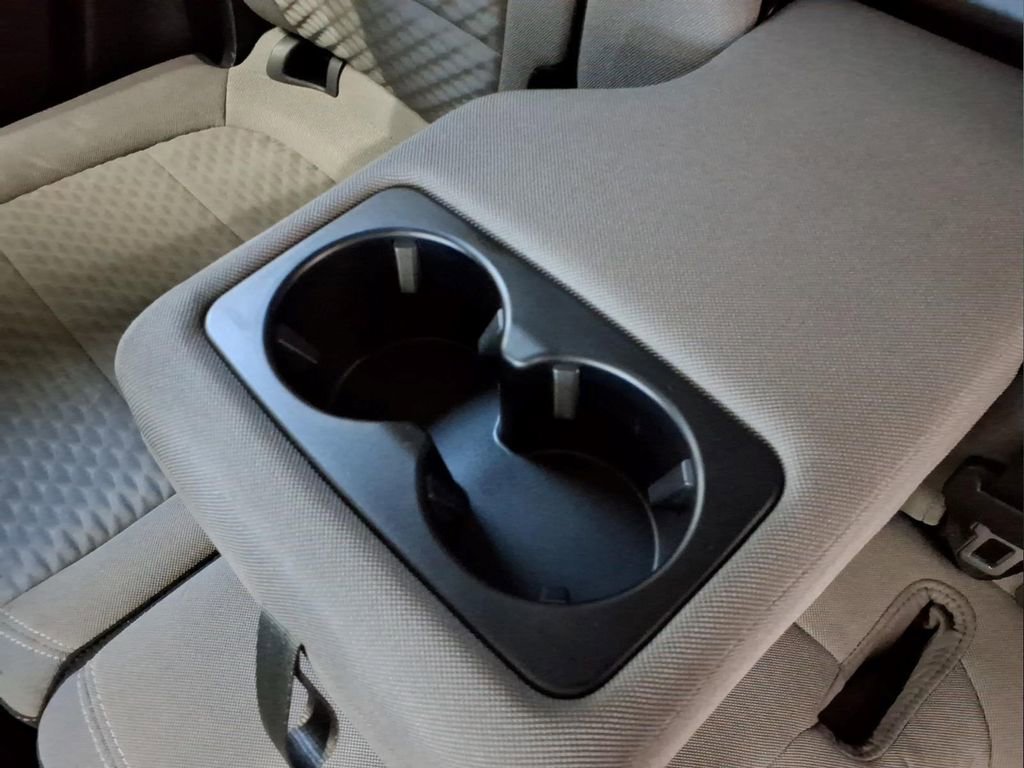 Used 2020 Ford Escape SE image 27