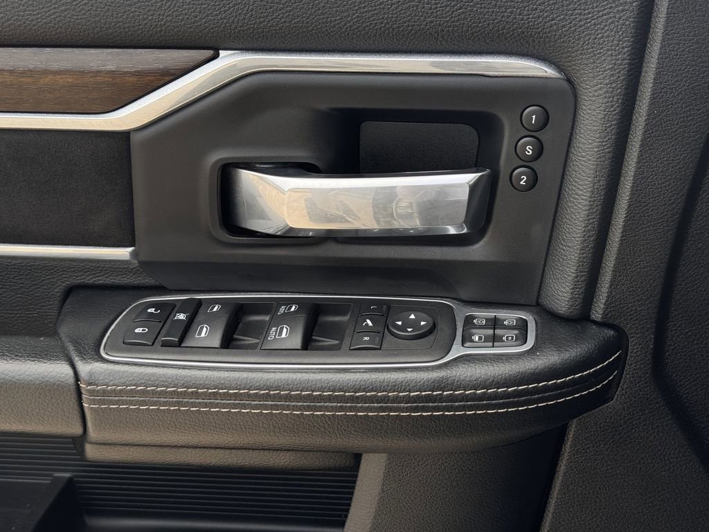 Used 2024 RAM 3500 Laramie image 25