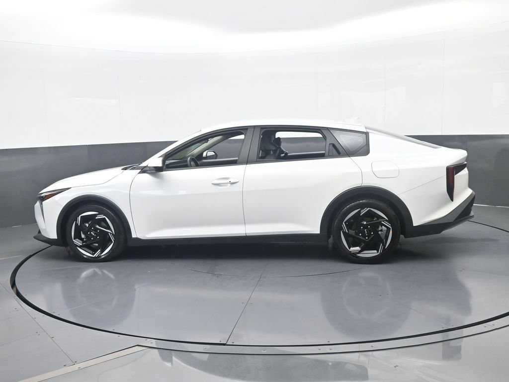 Used 2025 Kia K4 EX FWD image 3