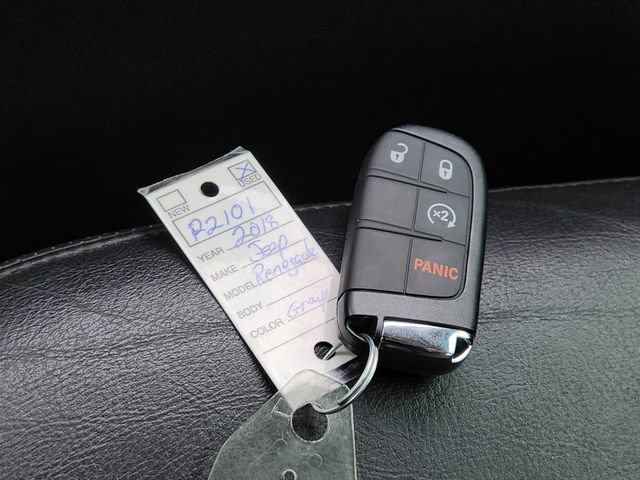 Used 2018 Jeep Renegade Limited w/ UConnect 8.4 Nav Group image 33