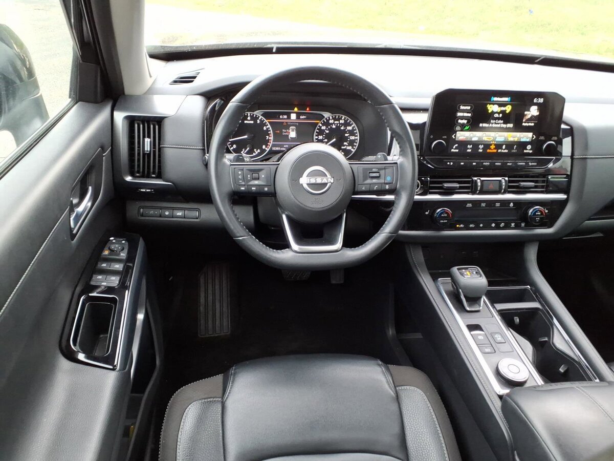 Certified 2023 Nissan Pathfinder SL w/ SL Premium Package AWD/4WD image 8