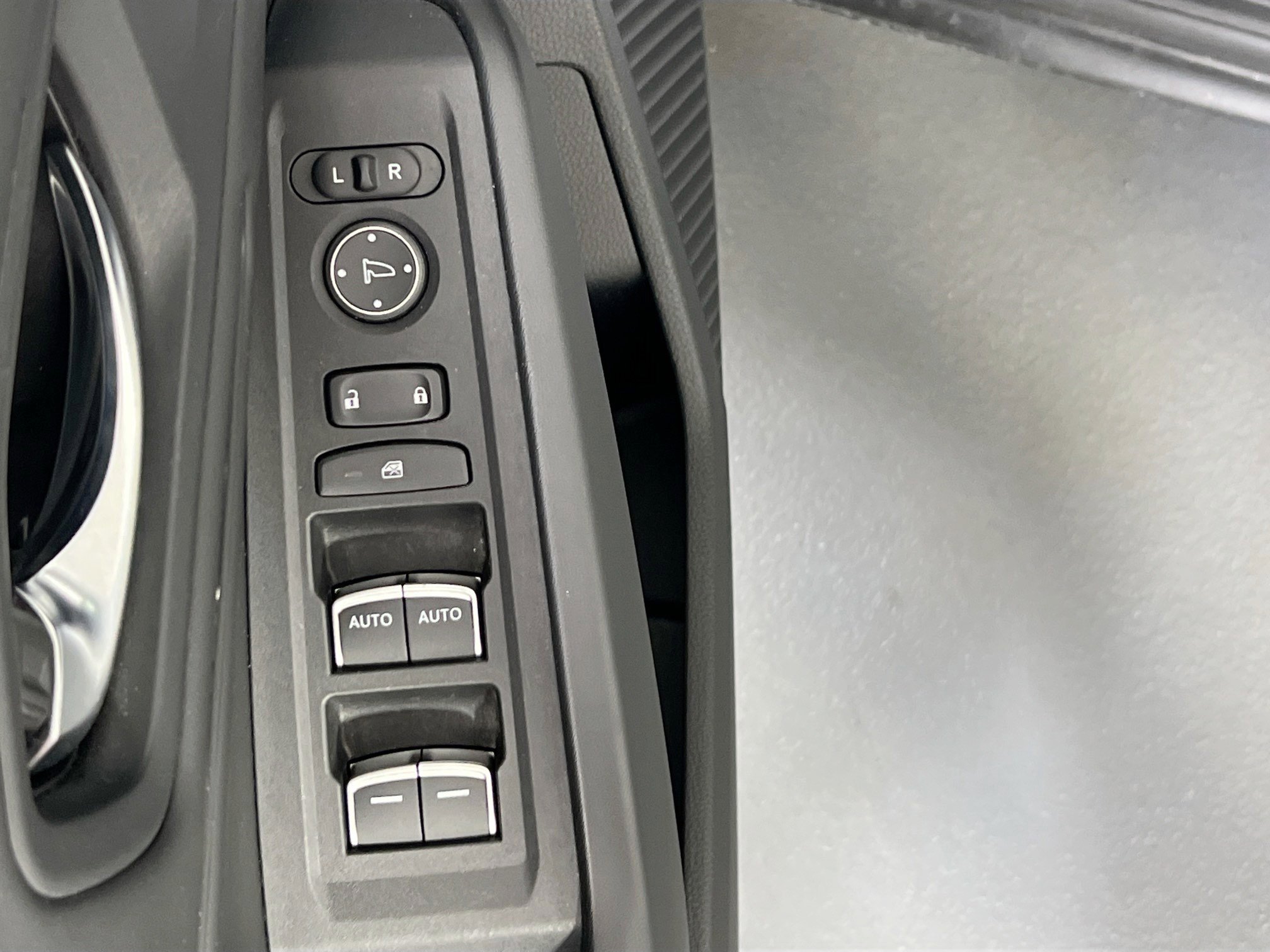 Used 2023 Honda Accord EX image 16