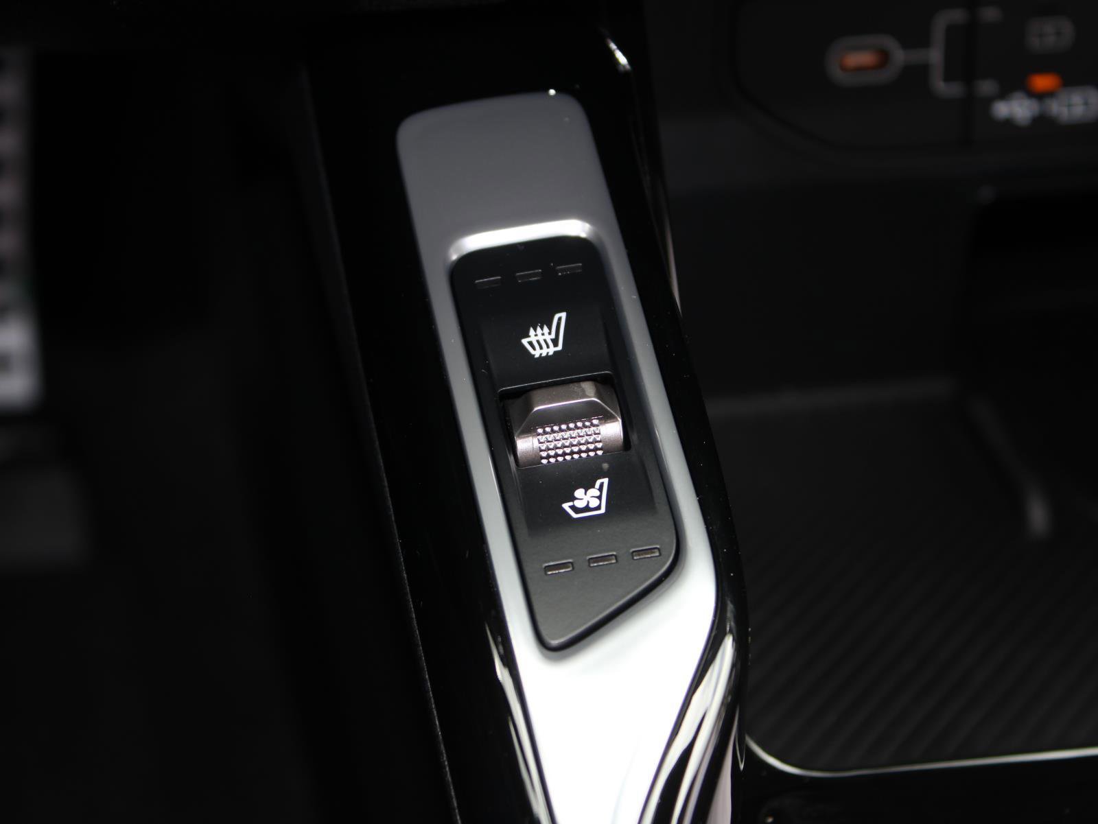 New 2026 Kia Sorento SX image 30