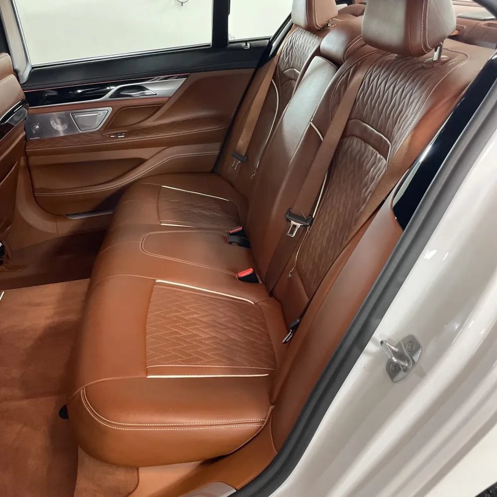 Used 2020 BMW 750i xDrive w/ Autobahn Package AWD/4WD image 8
