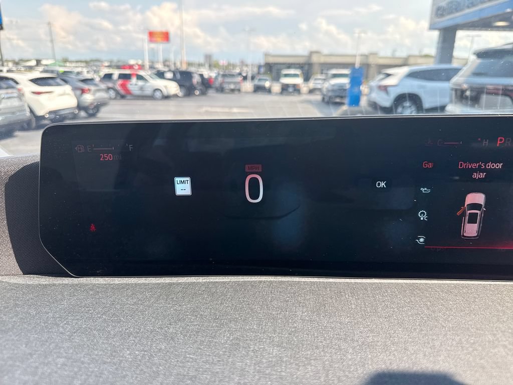 Used 2025 Ford Expedition Active AWD/4WD image 19