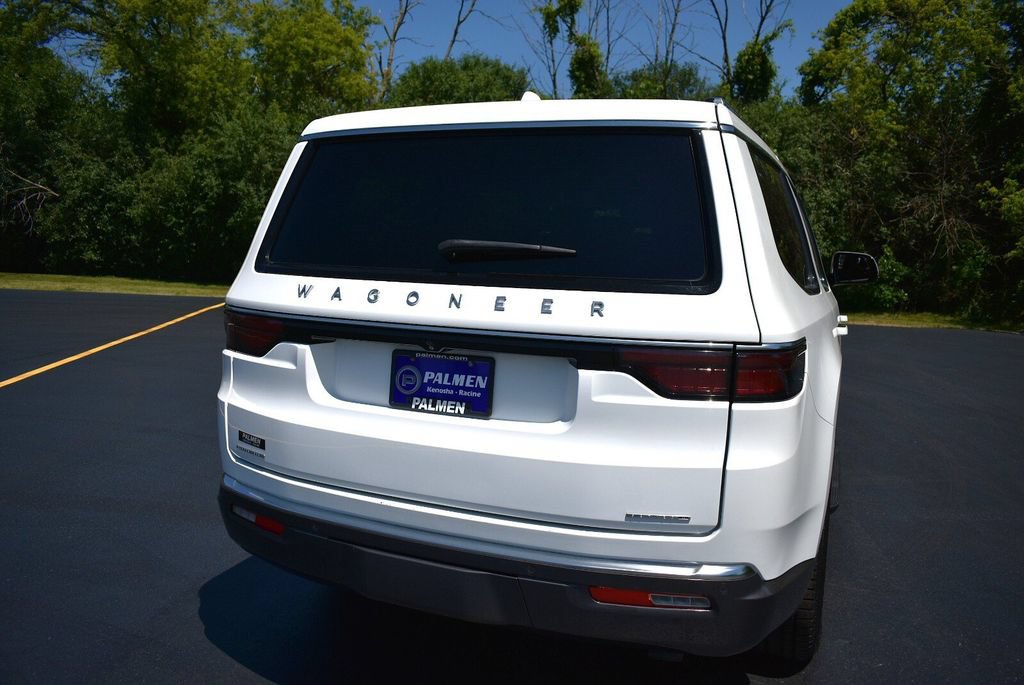 Used 2022 Jeep Wagoneer Series II AWD/4WD image 7