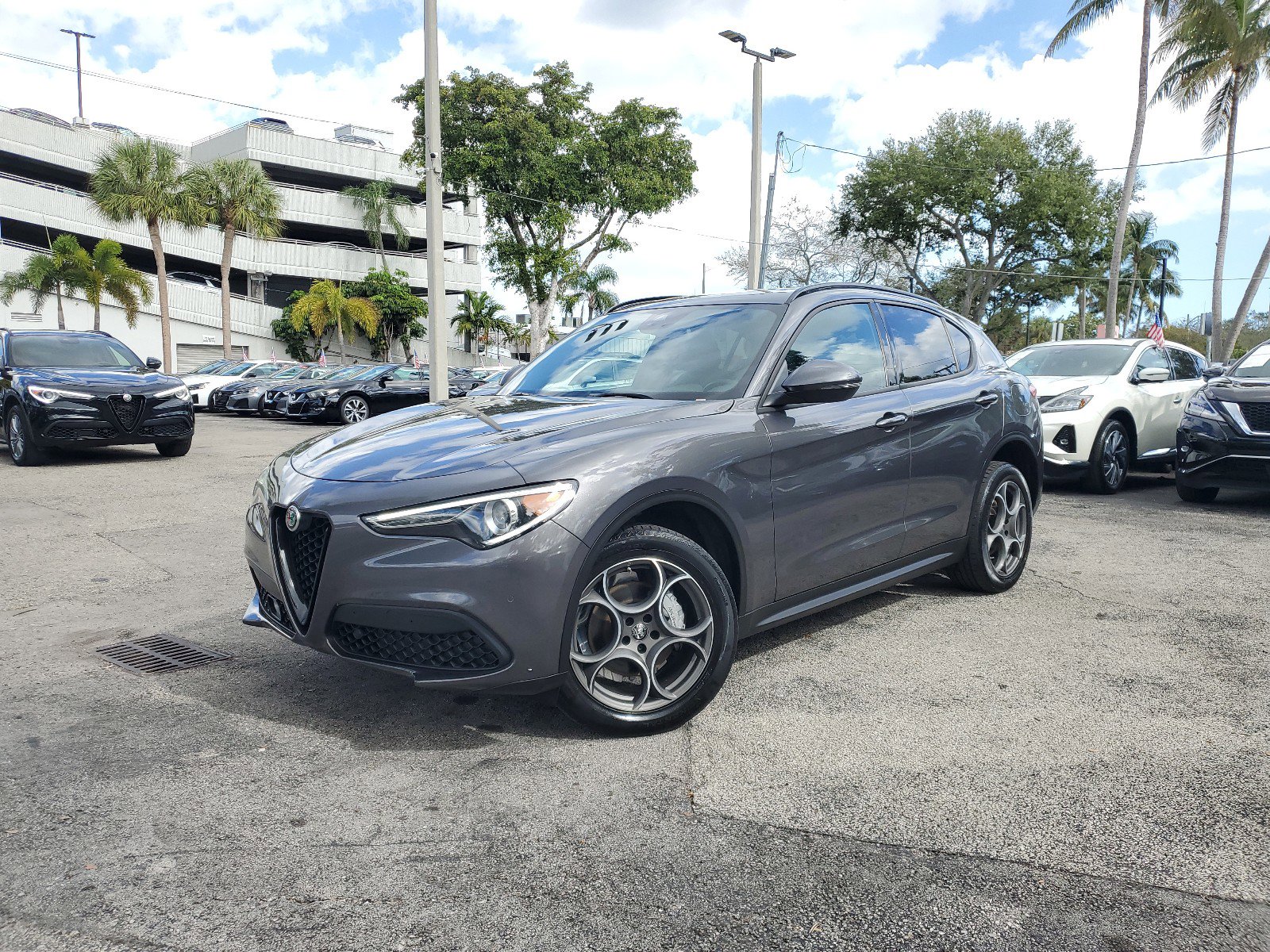 Used 2022 Alfa Romeo Stelvio Sprint image 31